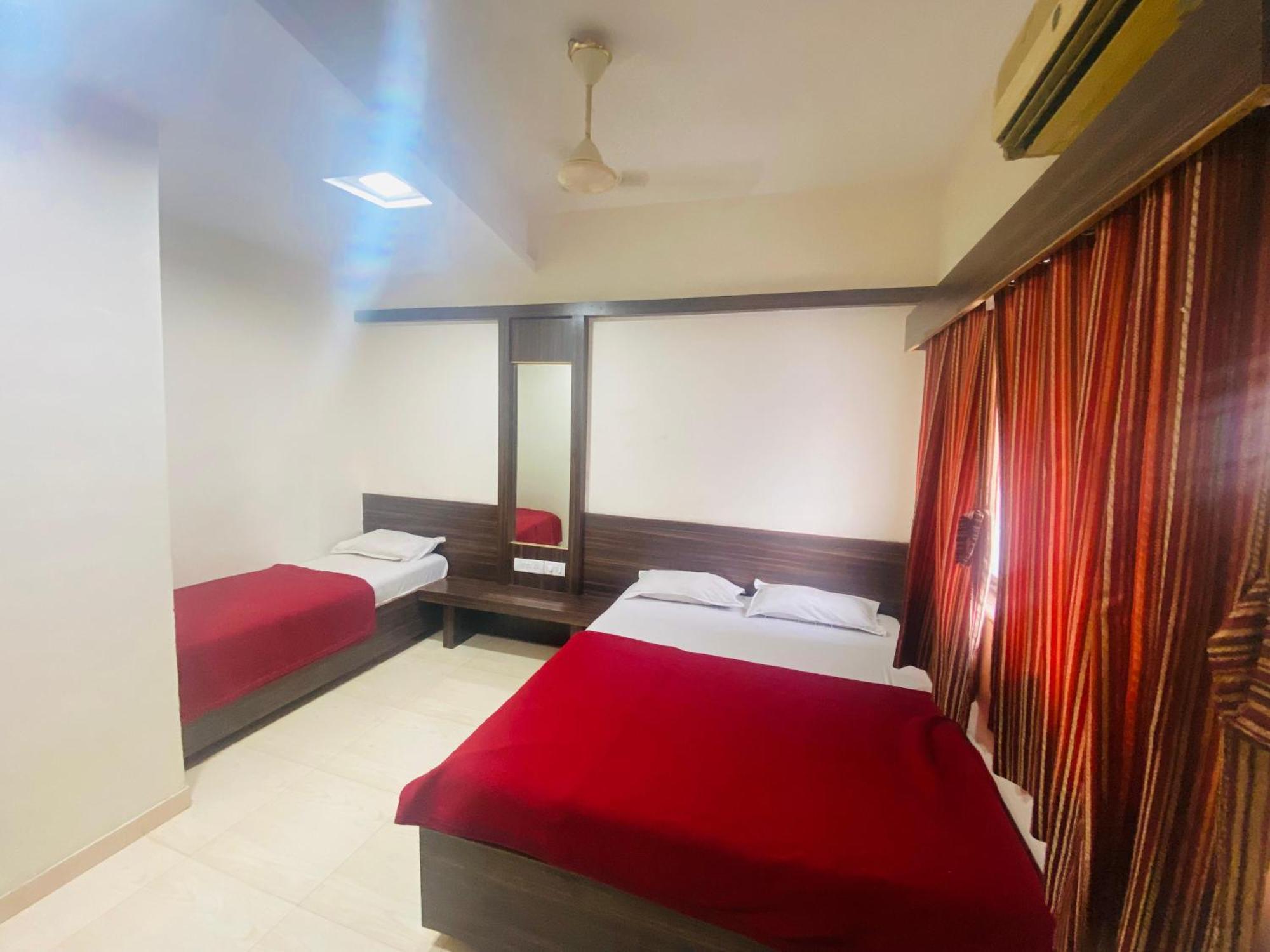Hotel Sai Bhawani Shirdi Exterior foto